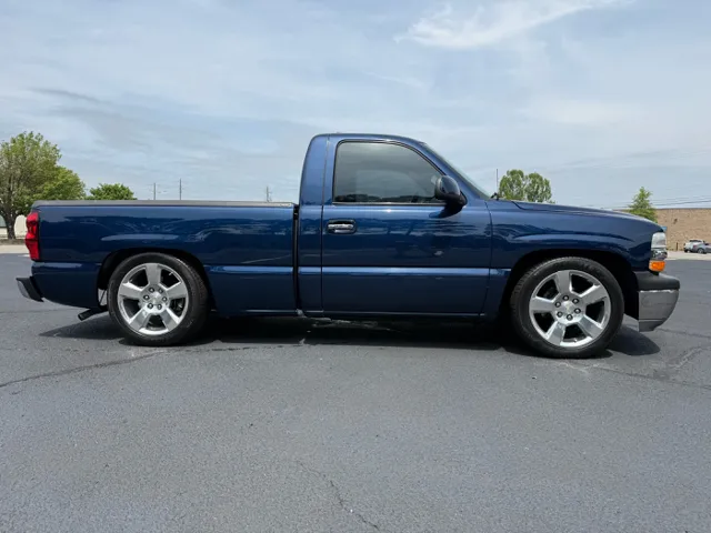 2002 Chevrolet Silverado 1500 base - Photo 2