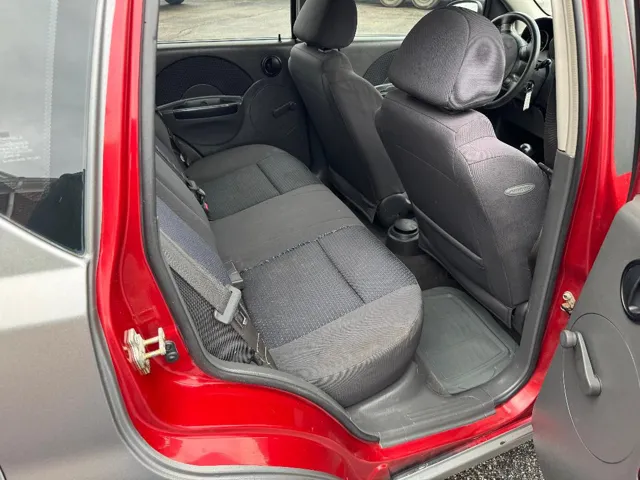 2006 Chevrolet Aveo LS - Photo 17