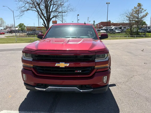 2018 Chevrolet Silverado 1500 LT Z71 - Photo 2
