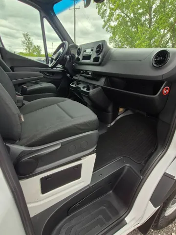2021 Mercedes-Benz Sprinter Crew Van Base - Photo 10