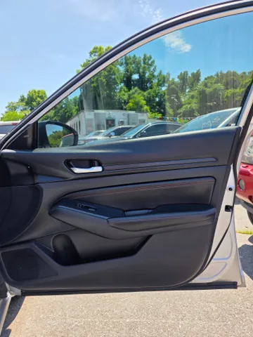 2020 Nissan Altima SR - Photo 21