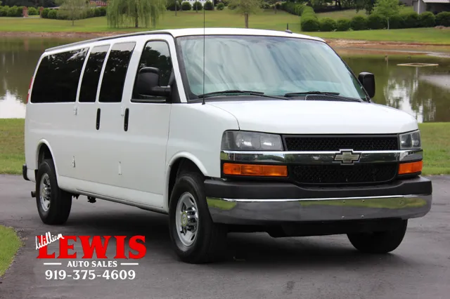 2015 Chevrolet Express 3500 LS Extended's photo