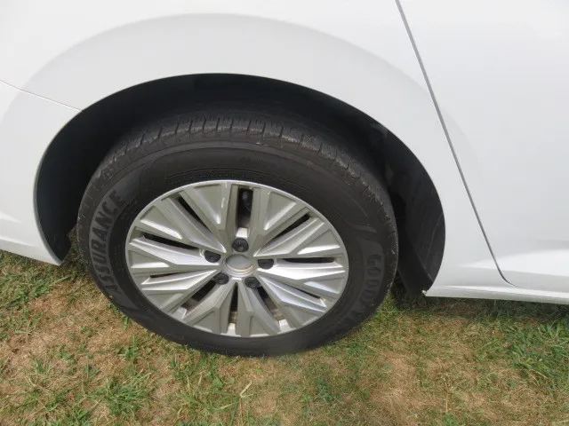 2020 Volkswagen Jetta SE R-Line photo 22