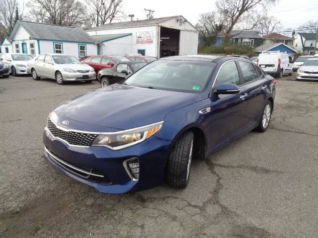 2018 Kia Optima S's photo