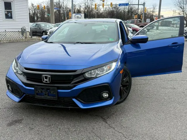 2018 Honda Civic Hatchback EX's photo