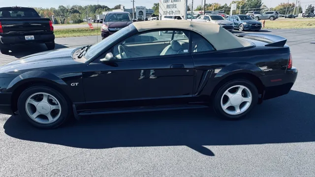 2000 Ford Mustang