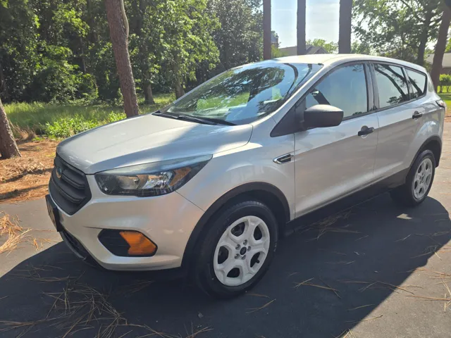 2018 Ford Escape S's photo