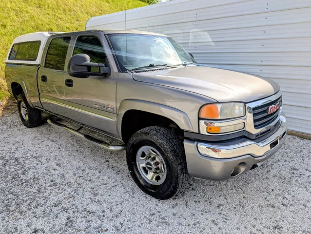 2006 GMC Sierra SLE1 2WD Crew Cab SWB's photo