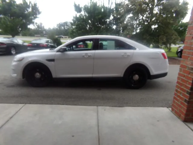 2015 Ford Taurus - Photo 3