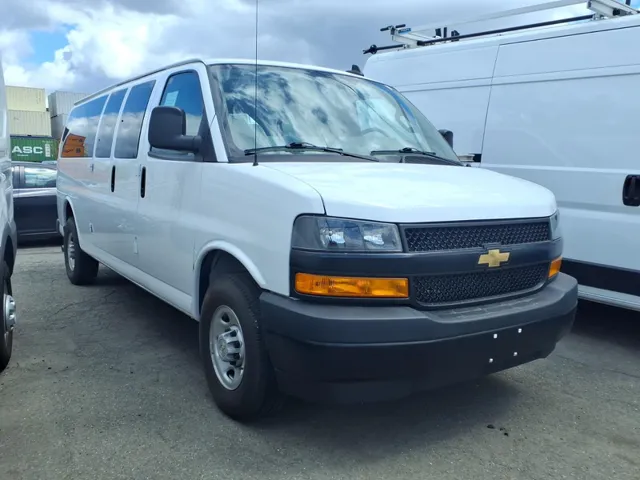 2024 Chevrolet Express 3500 LS Extended's photo