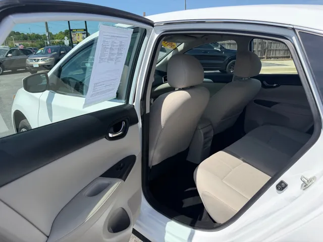 2017 Nissan Sentra S - Photo 10