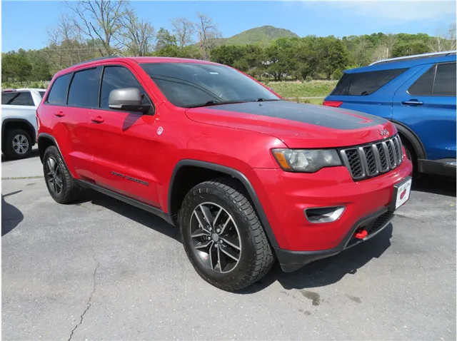 2017 Jeep Grand Cherokee Trailhawk 4WD's photo