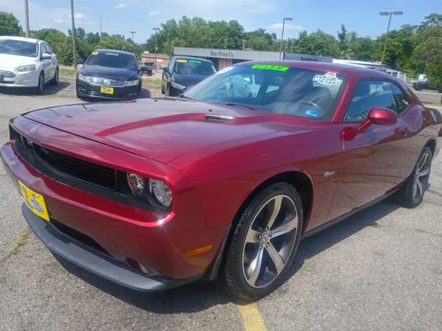 2014 Dodge Challenger's photo