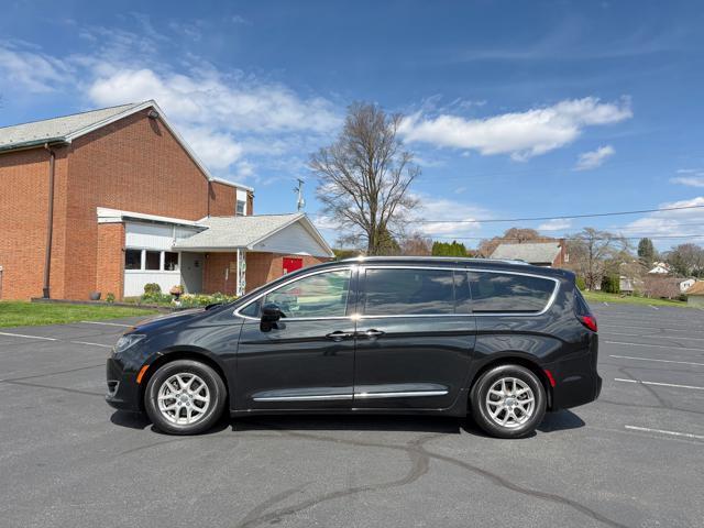 2019 Chrysler Pacifica Touring-L