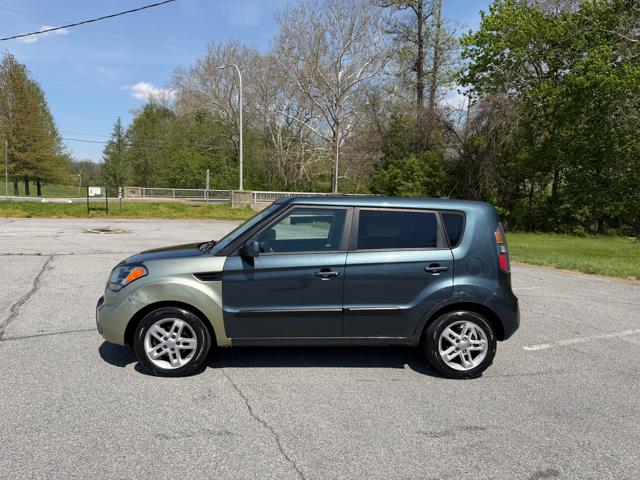 2011 Kia Soul +