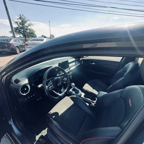 2021 Kia Forte GT - Photo 9