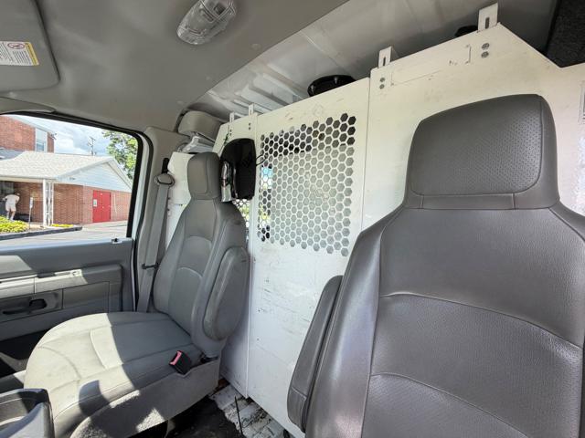 2013 Ford Econoline E-350 Super Duty