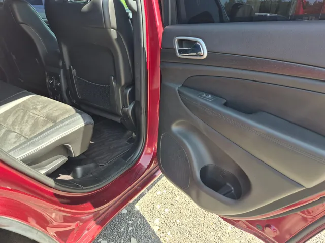 2018 Jeep Grand Cherokee Altitude - Photo 11