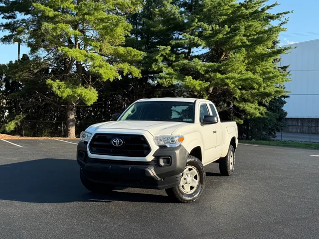 2017 Toyota Tacoma RWD photo