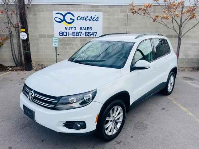 2015 Volkswagen Tiguan SE's photo