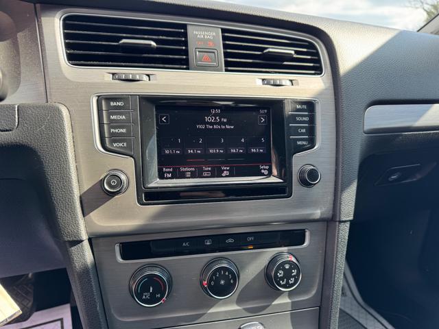 2015 Volkswagen Golf TDI S 6A