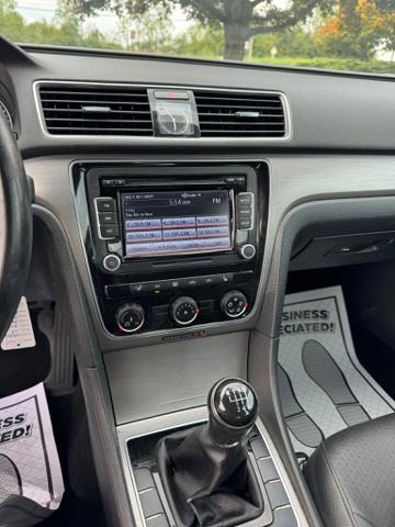 2015 Volkswagen Passat TDI SE 6M w/ Sunroof