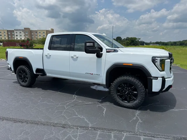2026 GMC Sierra 2500HD AT4 - Photo 10