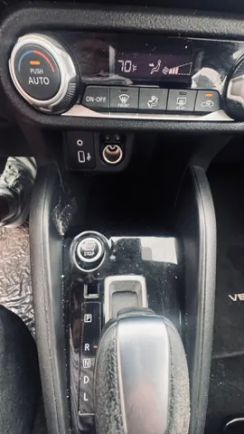 2020 Nissan Versa Sedan SR - Photo 12