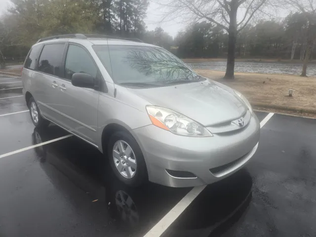 2010 Toyota Sienna LE