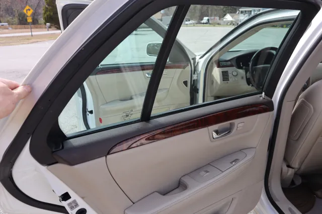 2007 Cadillac DTS - Photo 25
