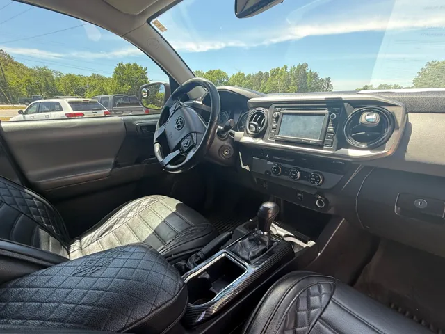 2016 Toyota Tacoma SR5 - Photo 13