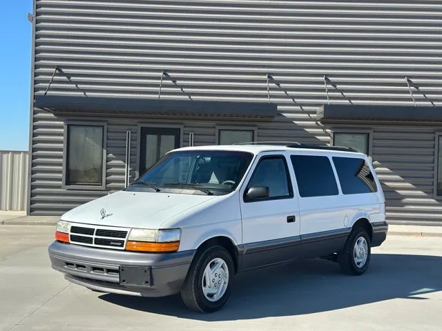 1995 Dodge Caravan SE's photo