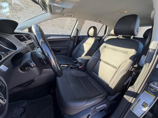 2015 Volkswagen Golf TDI S 6A