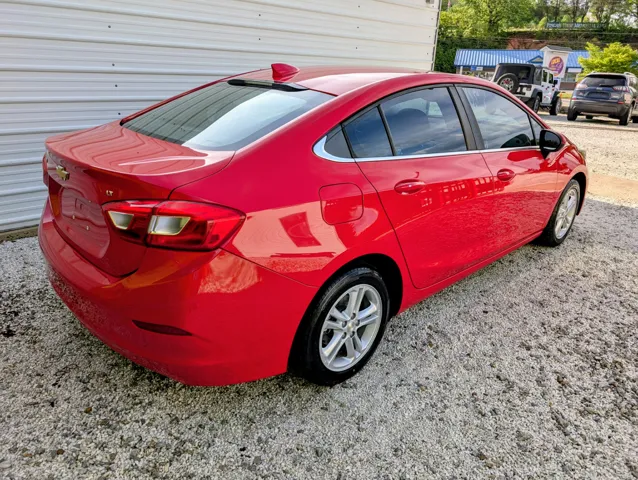 2017 Chevrolet Cruze LT - Photo 18