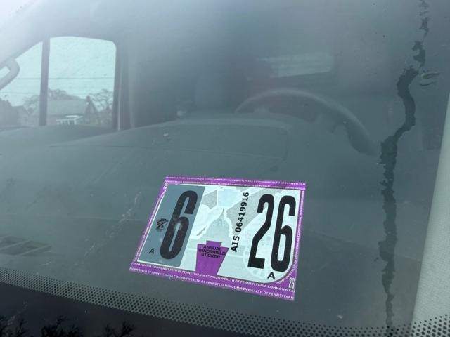 2018 Ford Transit 150 Van Med. Roof w/Sliding Pass. 130-in. WB