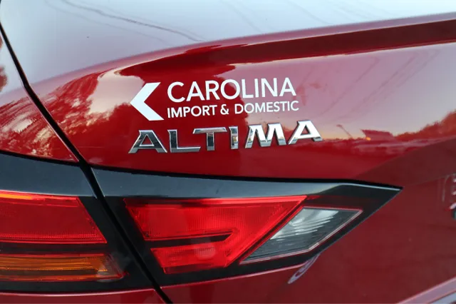 2022 Nissan Altima SV - Photo 9