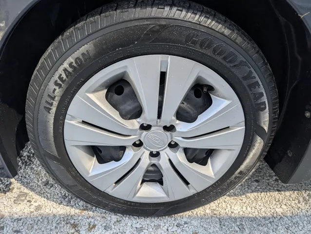 2013 Subaru Legacy 2.5i photo 9