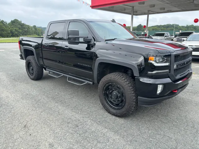 2016 Chevrolet Silverado 1500 LTZ photo 2