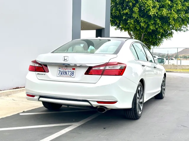 2017 Honda Accord EX - Photo 11