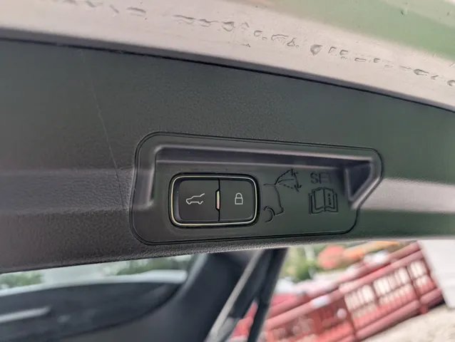 2021 Ford Explorer Limited photo 20