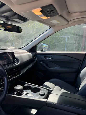2023 Nissan Rogue SV - Photo 7