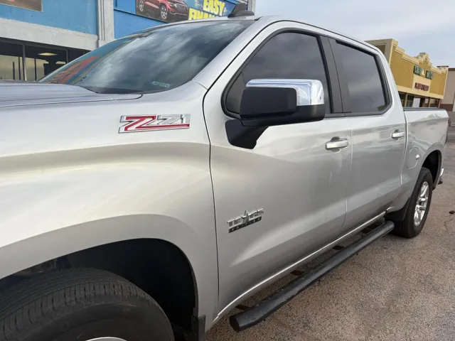 2019 Chevrolet Silverado 1500 LT - Photo 3