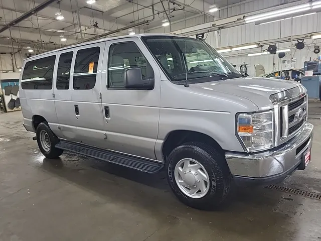 2014 Ford E-Series E-350 XLT Super Duty's photo
