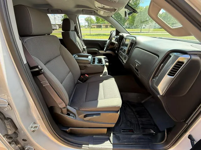 2017 Chevrolet Silverado 1500 LT - Photo 18