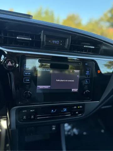 2018 Toyota Corolla LE - Photo 15