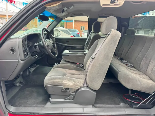 2003 Chevrolet Silverado 2500HD LS - Photo 8