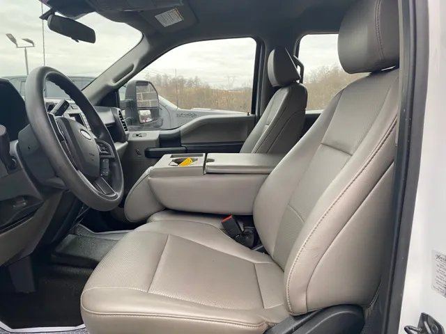 2022 Ford F-350 Super Duty XL - Photo 6