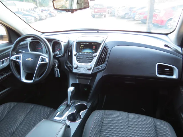 2015 Chevrolet Equinox LT photo 4