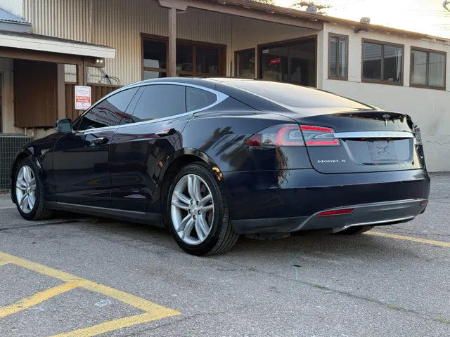 2014 Tesla Model S S - Photo 6