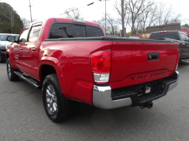 2017 Toyota Tacoma SR5 Sport TRD Pro photo 2